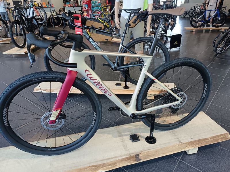 Used Wilier Rave SRAM Rival eTap AXS 2026 Road & Gravel