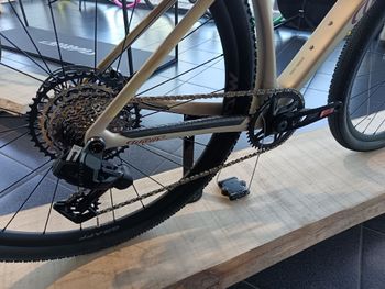 Used Wilier Rave SRAM Rival eTap AXS 2026 Road & Gravel, Bianco — image 2 of 3