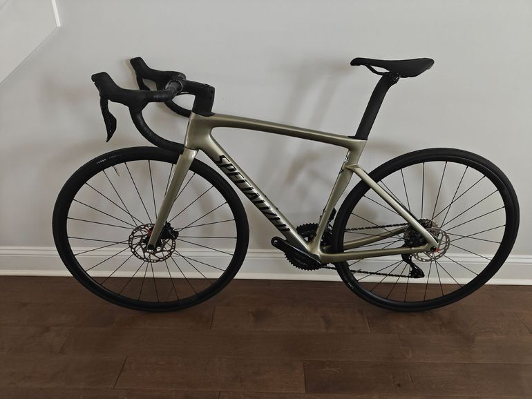 Used Specialized Tarmac SL7 Comp - Shimano 105 Di2 2025 2025 Road & Gravel, Green — image 2 of 9