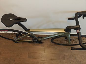 Used Specialized Tarmac SL7 Comp - Shimano 105 Di2 2025 2025 Road & Gravel, Green — image 8 of 9