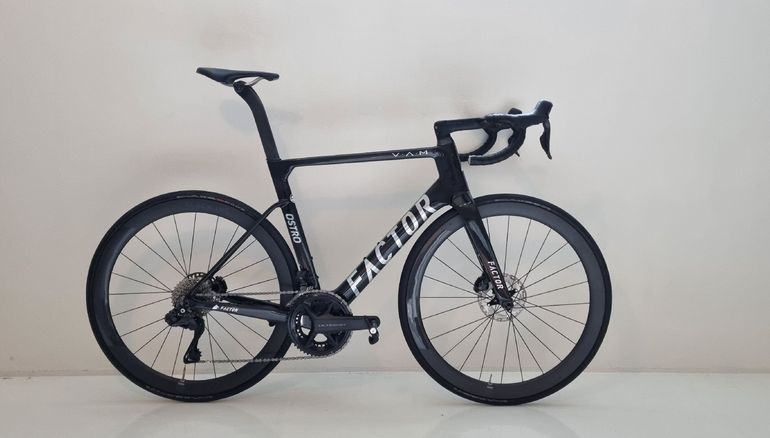 Used Factor OSTRO VAM 2022 2022 Road & Gravel, Schwarz — image 1 of 6