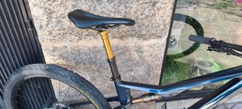Used Orbea OIZ M-PRO AXS 2023 2023 Mountainbike, Blue, 29 — image 8 of 9