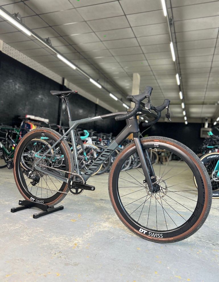 Used AMERICAN AMERICAN Custom SRAM Force eTap AXS 2026 Road & Gravel, Light Gray — image 1 of 15