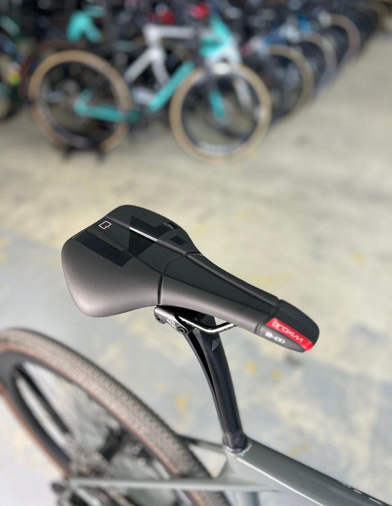 Used AMERICAN AMERICAN Custom SRAM Force eTap AXS 2026 Road & Gravel, Light Gray — image 9 of 15