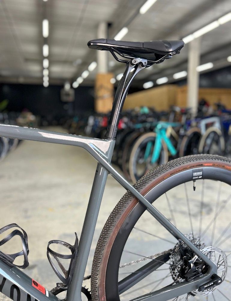 Used AMERICAN AMERICAN Custom SRAM Force eTap AXS 2026 Road & Gravel, Light Gray — image 7 of 15