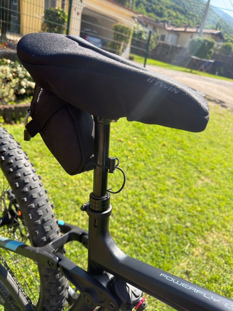Used Trek Powerfly 7 FS Plus 2018 2018 Mountainbike, Black, 27.5 — image 7 of 11