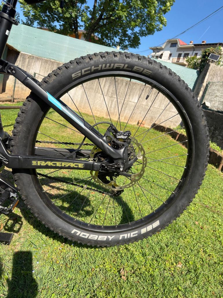 Used Trek Powerfly 7 FS Plus 2018 2018 Mountainbike, Black, 27.5 — image 5 of 11