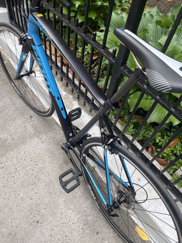 Used Giant Defy 3 2015 2015 Road & Gravel, Blue — image 2 of 5