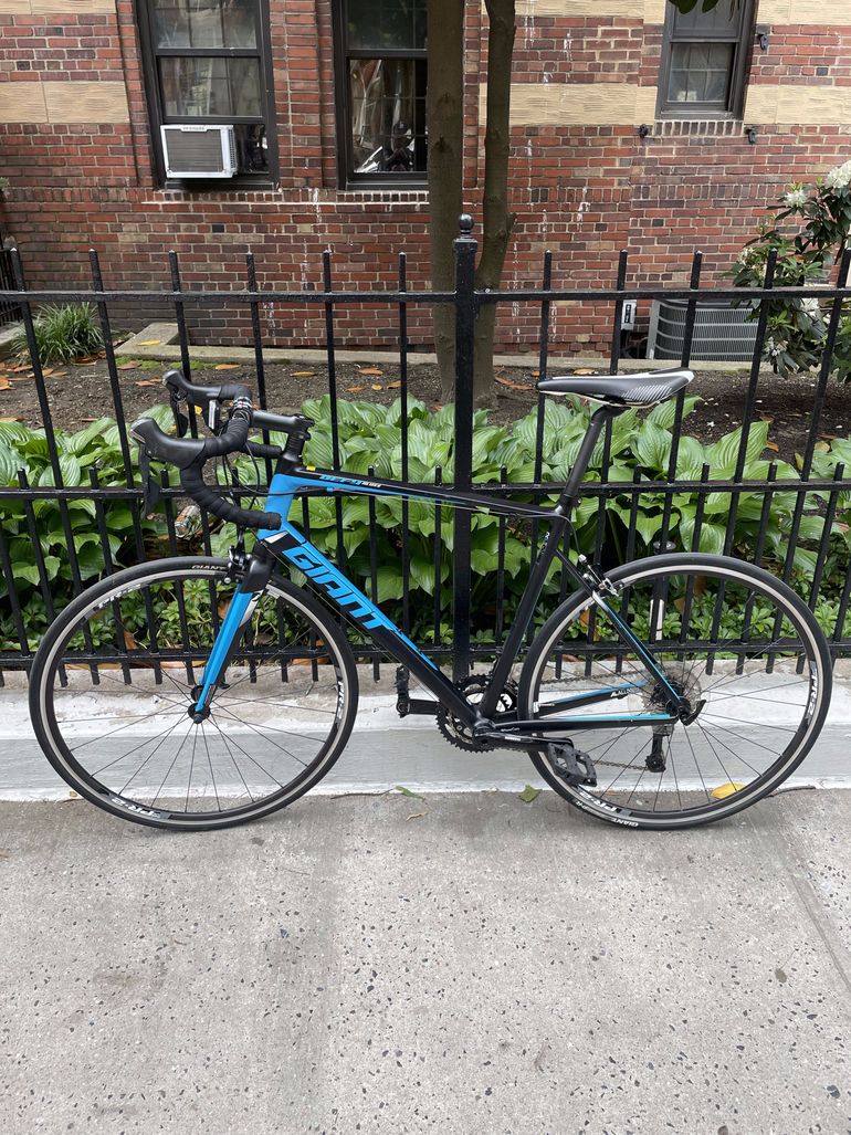 Used Giant Defy 3 2015 2015 Road & Gravel, Blue — image 1 of 5
