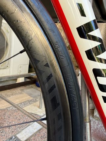 Used Specialized Men's Tarmac SL5 Expert DA 2018 2018 Road & Gravel, White — image 3 of 7