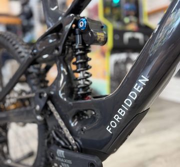 Used AMERICAN Custom SRAM Force eTap AXS 2026 Mountainbike, Black — image 3 of 5