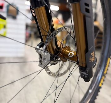 Used AMERICAN Custom SRAM Force eTap AXS 2026 Mountainbike, Black — image 4 of 5