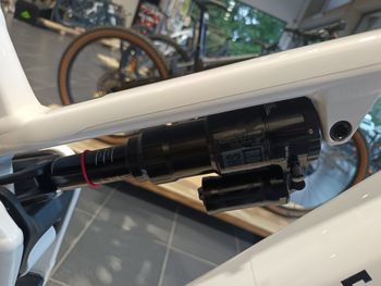 Used Commencal META POWER SX 800 ROCKSHOX 2026 2026 Mountainbike, Weiß, 29, 27.5 — image 4 of 6