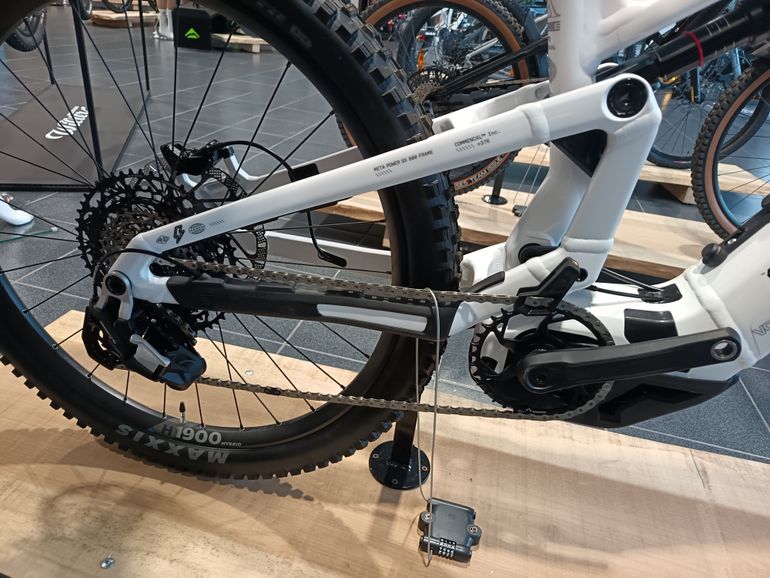 Used Commencal META POWER SX 800 ROCKSHOX 2026 2026 Mountainbike, Weiß, 29, 27.5 — image 3 of 6
