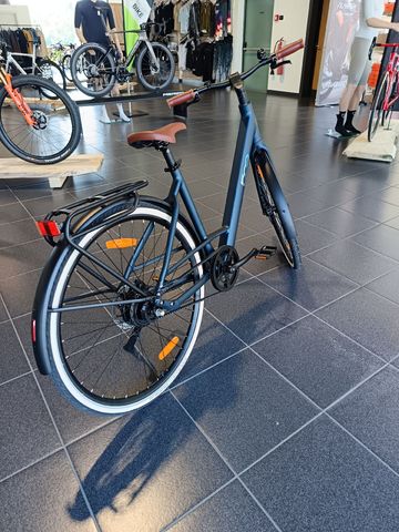 Used Platum Custom Other 2026 Urban, Blue — image 3 of 3