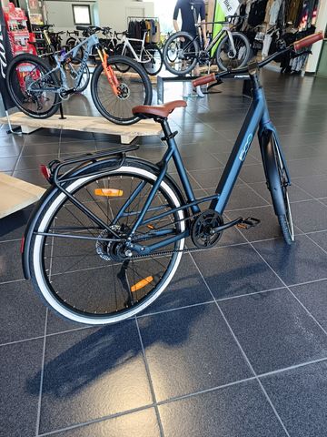 Used Platum Custom Other 2026 Urban, Blue — image 2 of 3