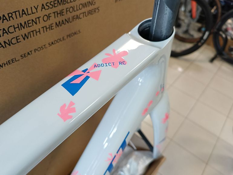 Used Scott Addict RC Frameset 2026 Road & Gravel, White — image 4 of 7