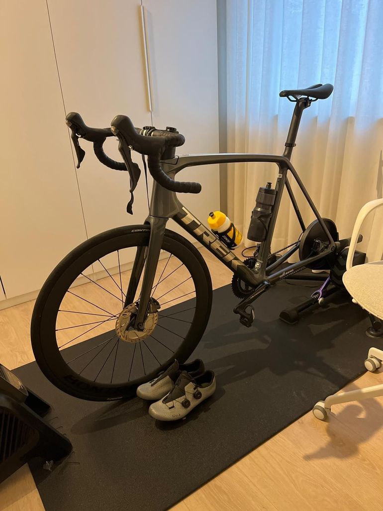 Used Trek Émonda SL 6 Disc 2022 2022 Road & Gravel, Grigio chiaro — image 2 of 3