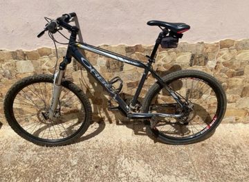 Gebrauchtes Orbea Alma Shimano Deore 2015 Mountainbike, Blau — Bild 1 von 4