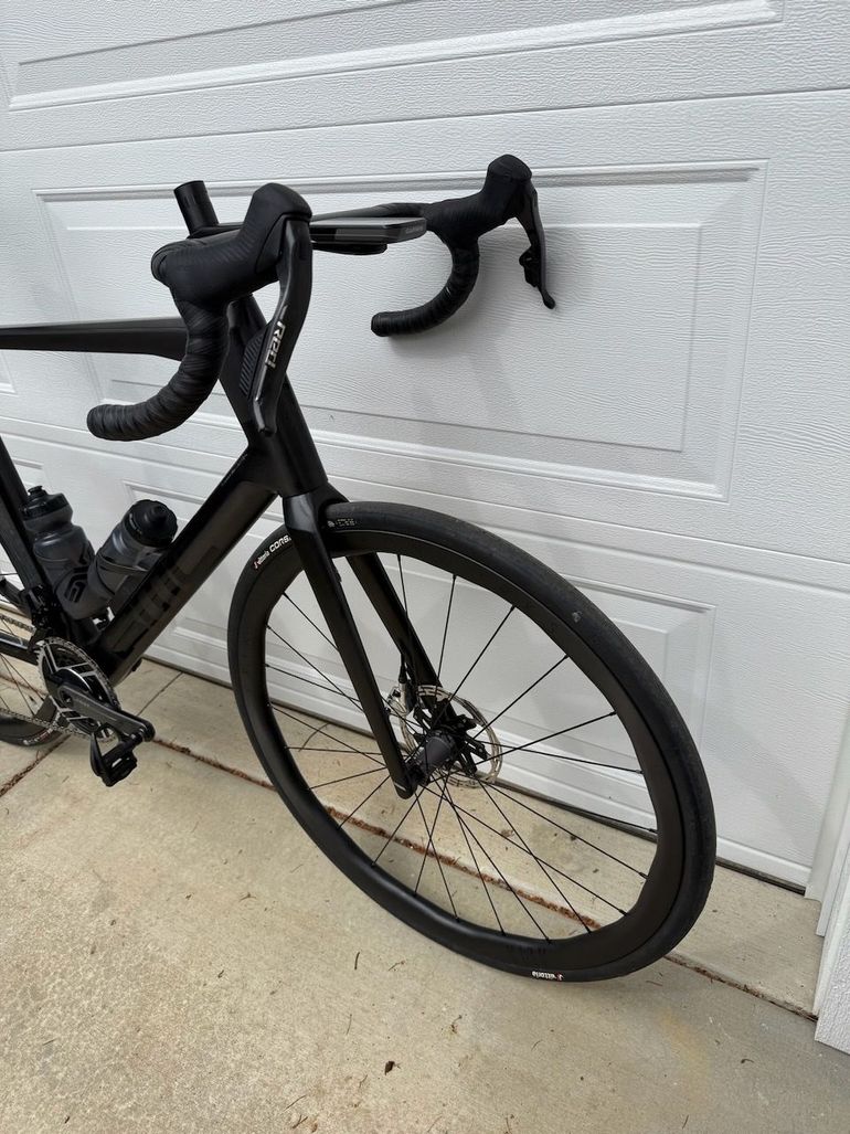 Used BMC Masterpiece SLR01 2024 Road & Gravel, Black — image 2 of 13