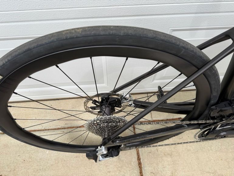 Used BMC Masterpiece SLR01 2024 Road & Gravel, Black — image 10 of 13