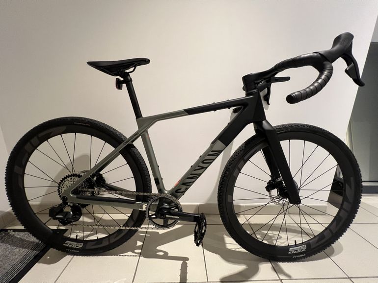 Used Canyon Grail CF SLX 8 AXS 2024 2024 Road & Gravel — image 1 of 3