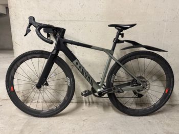 Used Canyon Grail CF SLX 8 AXS 2024 2024 Road & Gravel, Green — image 3 of 8