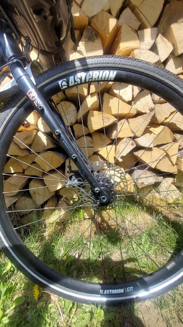 Używany Kona Sutra Shimano GRX 2024 Road & Gravel — zdjęcie 8 z 15