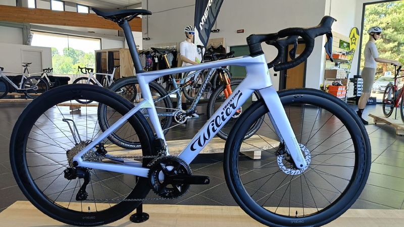 Käytetty Wilier Custom Shimano 105 Di2 2027 Road & Gravel