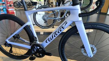 Used Wilier Custom Shimano 105 Di2 2027 Road & Gravel, White — image 3 of 3