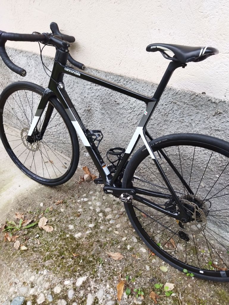 Used Cannondale SuperSix EVO Neo 3 2023 2023 Road & Gravel, Black — image 1 of 10