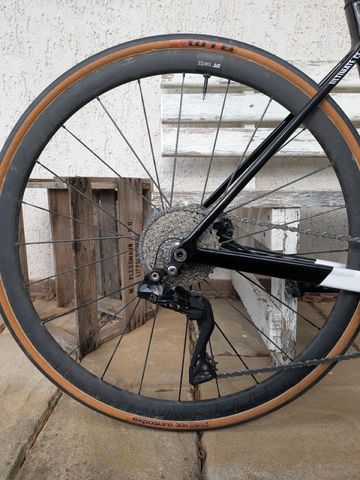 Brugt Canyon Ultimate Shimano 105 Di2 2023 Road & Gravel — billede 4 af 8