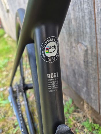 Used Canyon Ultimate CF SL Disc 8.0 Di2 2019 2019 Road & Gravel — image 6 of 16