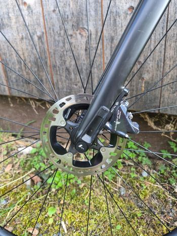 Used Canyon Ultimate CF SL Disc 8.0 Di2 2019 2019 Road & Gravel — image 9 of 16