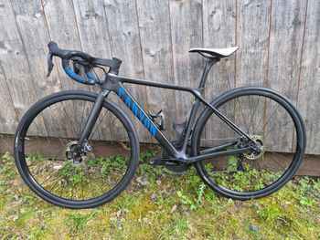 Used Canyon Ultimate CF SL Disc 8.0 Di2 2019 2019 Road & Gravel — image 2 of 16