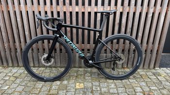 Used Specialized Tarmac SL8 Expert 2024 2024 Road & Gravel, Black — image 2 of 12