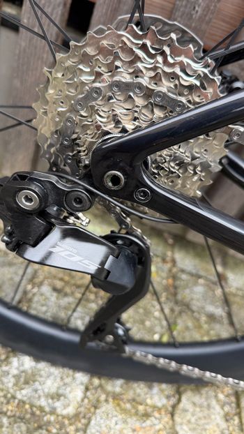 Used Specialized Tarmac SL8 Expert 2024 2024 Road & Gravel, Black — image 5 of 12