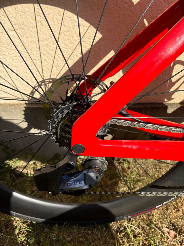 Used Canyon Aeroad CF SLX 8 Disc eTap 2023 2023 Road & Gravel — image 5 of 9