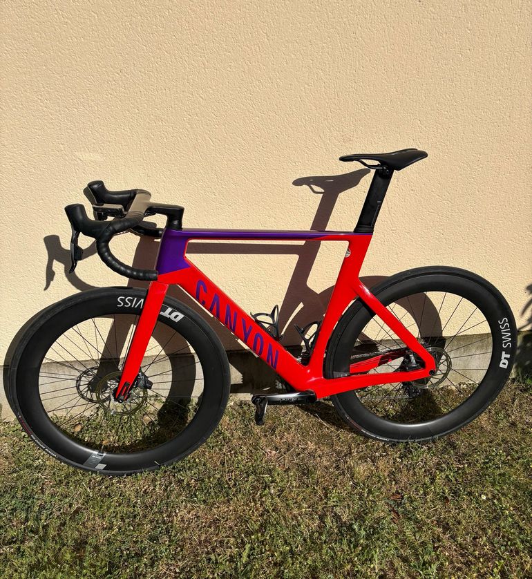 Used Canyon Aeroad CF SLX 8 Disc eTap 2023 2023 Road & Gravel — image 2 of 9