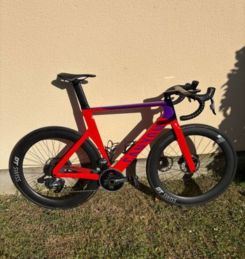 Used Canyon Aeroad CF SLX 8 Disc eTap 2023 2023 Racefiets & gravel