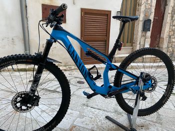 Used Canyon Neuron CF 9 2021 2021 Mountainbike, Blue, 27.5, 29 — image 2 of 5