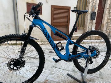 Used Canyon Neuron CF 9 2021 2021 Mountainbike, Blue, 27.5, 29 — image 2 of 17
