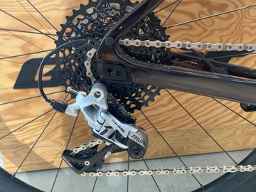 Tweedehands Giant Revolt Advanced 1 2023 2023 Road & Gravel — afbeelding 3 van 9