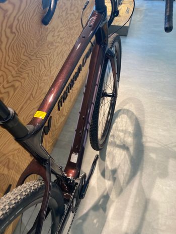 Used Giant Revolt Advanced 1 2023 2023 Road & Gravel — image 9 of 9
