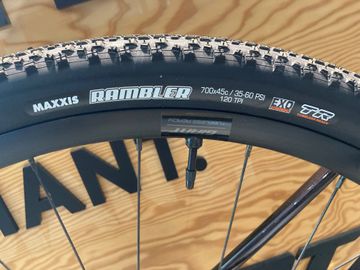 Tweedehands Giant Revolt Advanced 1 2023 2023 Road & Gravel — afbeelding 8 van 9