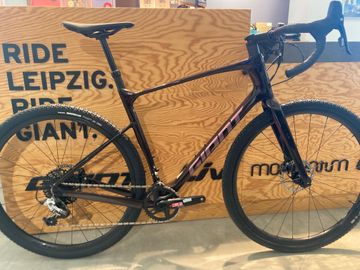Tweedehands Giant Revolt Advanced 1 2023 2023 Road & Gravel — afbeelding 1 van 9