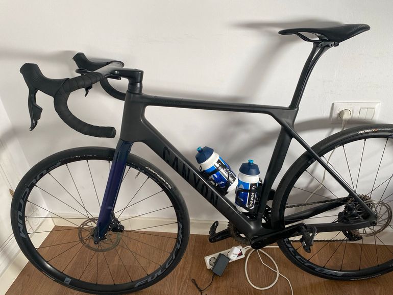 Used Canyon Endurace CF SLX 8 AXS 2023 2023 Road & Gravel — image 2 of 3