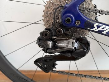 Used Specialized S-Works Tarmac SL6 Disc - Dura Ace Di2 2020 2020 Road & Gravel — image 7 of 10