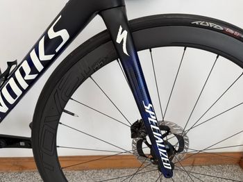 Used Specialized S-Works Tarmac SL6 Disc - Dura Ace Di2 2020 2020 Road & Gravel — image 3 of 10