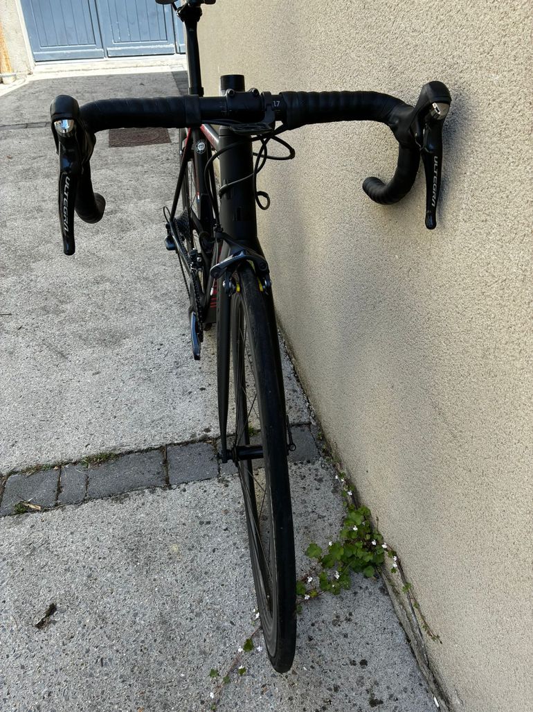 Used Canyon Canyon Ultimate CF SL 8 Ultegra 2018 Road & Gravel, Nero — image 4 of 4